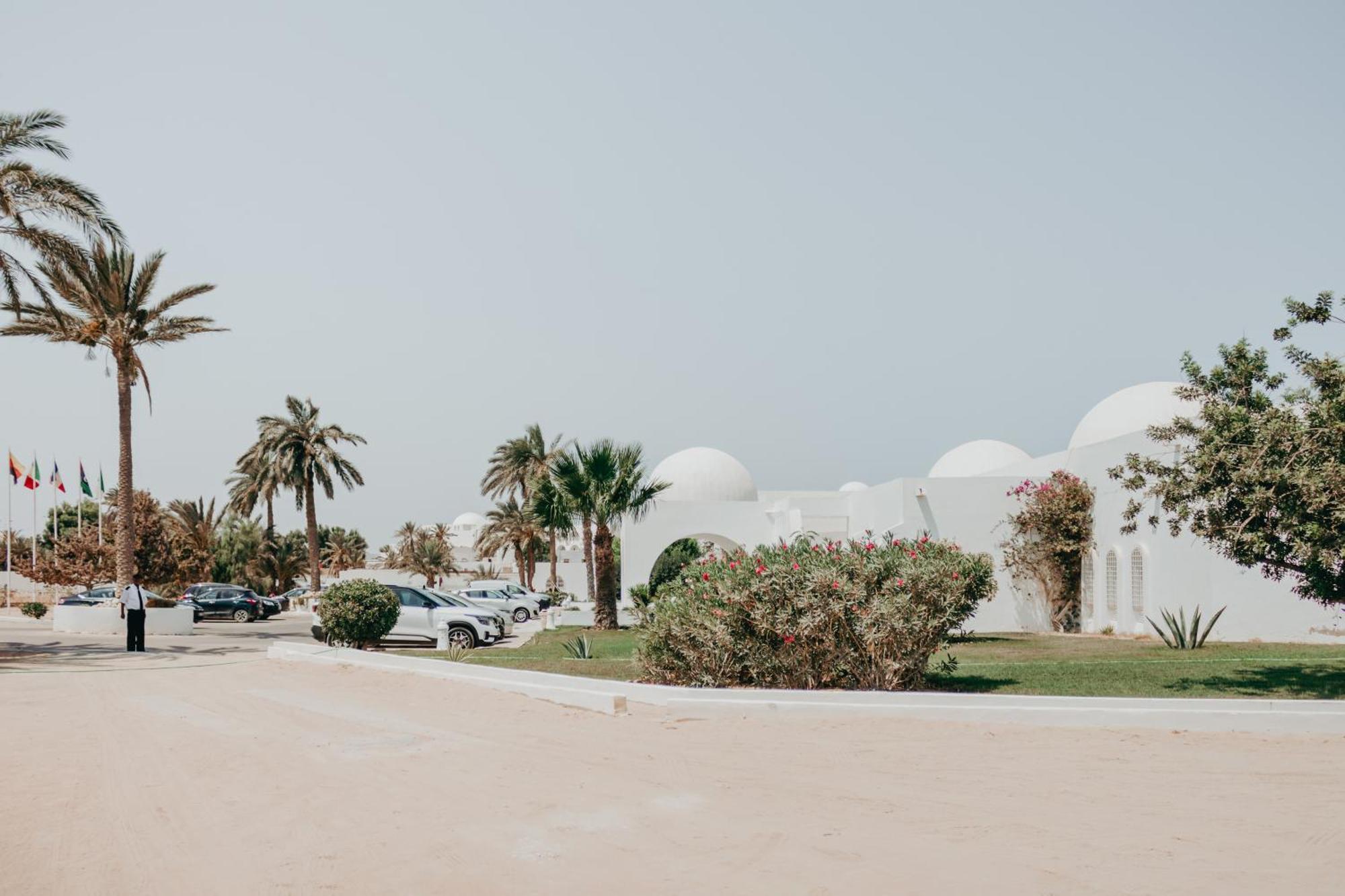 Hotel Bougainvillier Djerba Taguermess Esterno foto